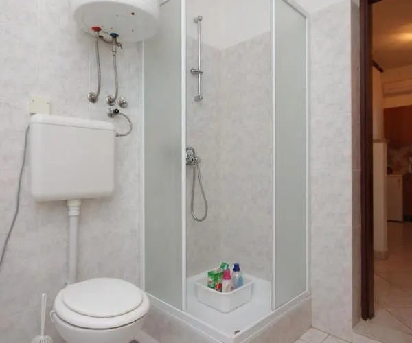 With A Parking Space Liznjan, Medulin - 7214 Ližnjan