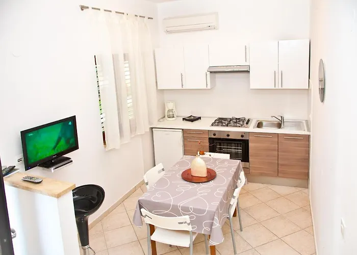 Appartement With A Parking Space Liznjan, Medulin - 7214